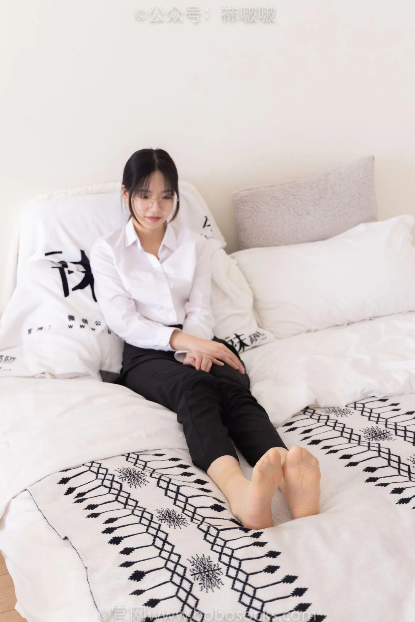 [BoBoSocks袜啵啵]NO.085 小甜豆-平底鞋、短灰丝、短肉丝 [140P]插图
